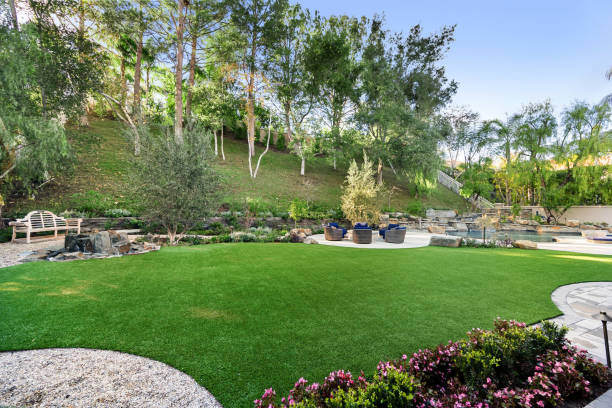 An exterior shot of a Luxury Home in Calabasas California